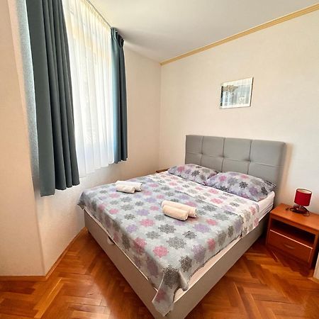 Apartments Plavi Biser Шибеник Екстер'єр фото