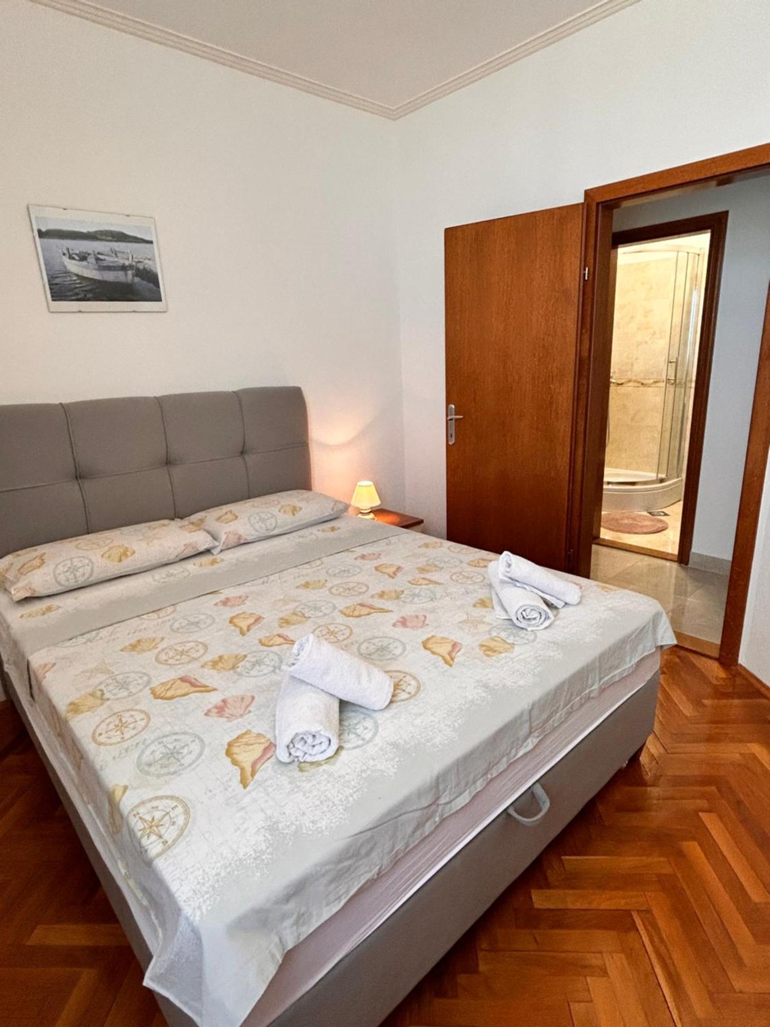 Apartments Plavi Biser Шибеник Екстер'єр фото