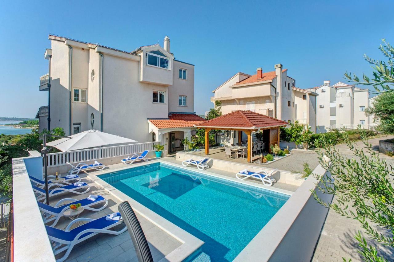 Apartments Plavi Biser Шибеник Екстер'єр фото